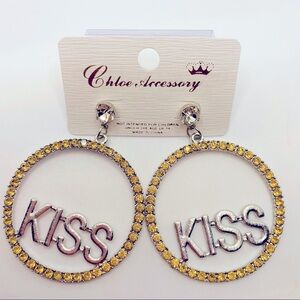 Earrings Crystal Kiss set in gold tone. Pierced!